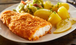 Cel mai bun pește pane făcut acasă – crustă aurie și interior fraged