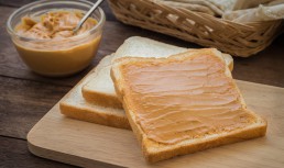 Cu ce se mănâncă untul de arahide. Idei de gustări delicioase