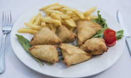 Sambusek cu carne. Rețeta tradițională libaneză de plăcintă cu carne