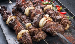Șașlâc de miel - Frigărui de miel, fragede și aromate
