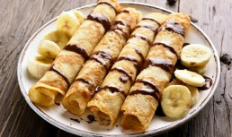 Clătite vegane cu hriscă și sos de ciocolată