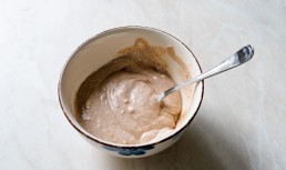 Smoothie cu unt de arahide și musli