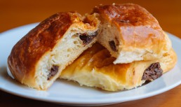 Cornuri umplute cu Finetti sau Nutella