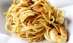 Spaghete cu fructe de mare – rețeta mediteraneană gata în 20 de minute