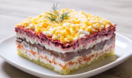 Salată rusească Șuba cu pește