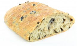 Ciabatta cu măsline - rețeta simplă, crocantă și cu miez pufos