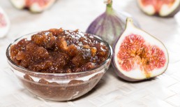 Gem de smochine cu nuci