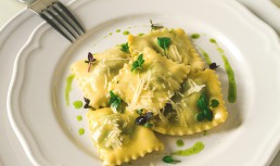Ravioli cu usturoi și ulei de măsline