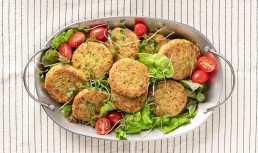 Chiftele cu broccoli și quinoa. O opțiune vegetariană plină de proteine