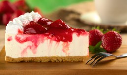 Cheesecake cu căpșuni, fără coacere