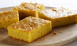 Prăjitură cu mălai sau mălai dulce - un desert tradițional românesc