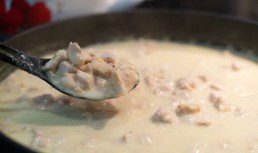 Piept de pui în sos Gorgonzola