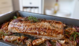 Friptură de porc cu mere la cuptor