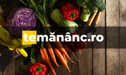 Tocăniță de cartofi cu salată de sfeclă coaptă