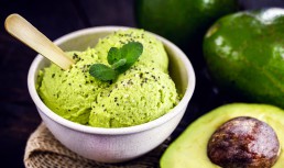 Înghețată vegană de avocado