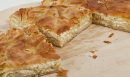 Plăcintă cu brânză sărată și bere