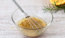 Sos grecesc pentru salate