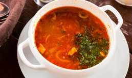 Ciorbă țărănească de porc