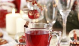Bautura de vin rosu cu rom