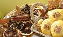 Biscuiti aromati cu stafide, nuca si dovleac