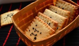 Biscuiti cu susan negru