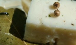 Branza feta marinata