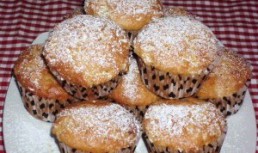 Briose cu ciocolata si ananas