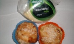Briose cu susan si cascaval Sofia Delaco