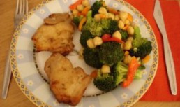 Broccoli marinat, salata racoritoare