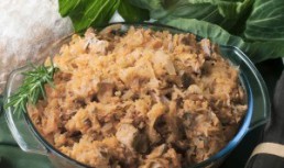 Budinca de varza cu carne de porc si costita