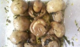 Champignon marinate