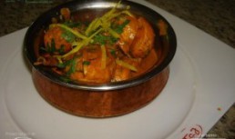Chiftelute de pui in sos picant (Murgh kofla curry)