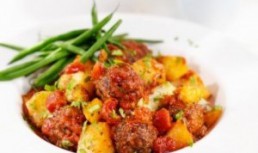 Chiftelute marinate cu fasole verde