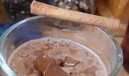 Ciocolata calda cu vanilie