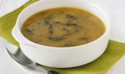 Ciorbă de lobodă dreasă cu ou