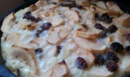 Clafoutis cu mere