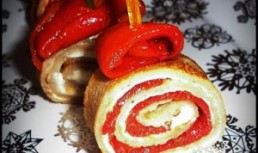 Clatite cu crema de branza si ardei copt