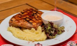 Coaste De Porc Marinate La Gratar