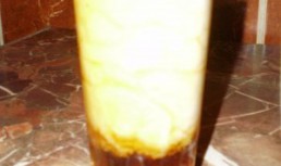 Crema de branza cu sirop de zahar ars