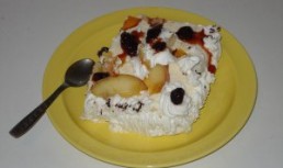 Crema de frisca cu fructe