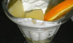 Crema engleza cu ananas