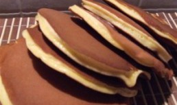 Dorayaki, clatite japoneze