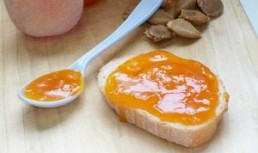 Dulceata de caise cu lamaie
