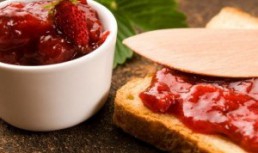 Dulceata de fragi, zmeura sau mure