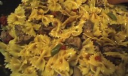 Farfalle cu ficatei de pui