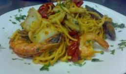 Fettuccine cu fructe de mare