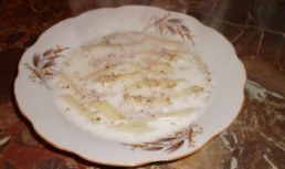 Lapte cu paste si nuca