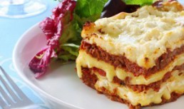 Lasagna italieneasca cu trei feluri de branza