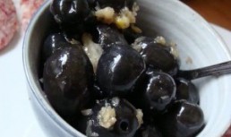 Masline negre marinate