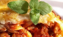 Mini conchiglie rigate alla Bolognese